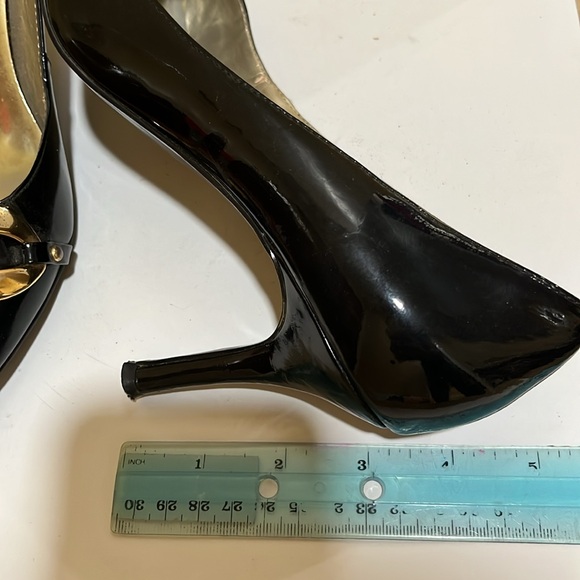 Guess pumps size 9 - Picture 6 of 6